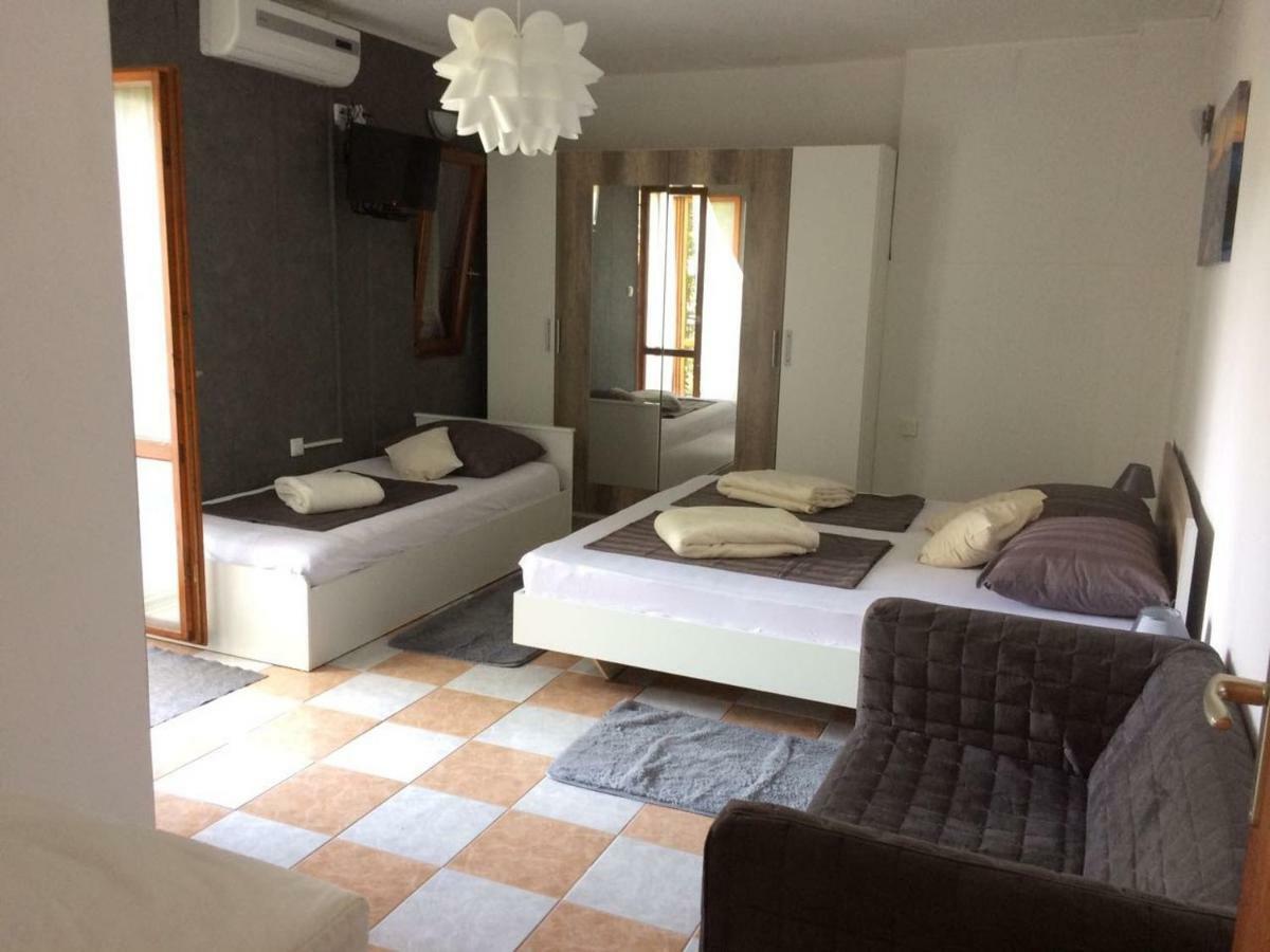 Apartmani Dana Sukosan Exterior photo
